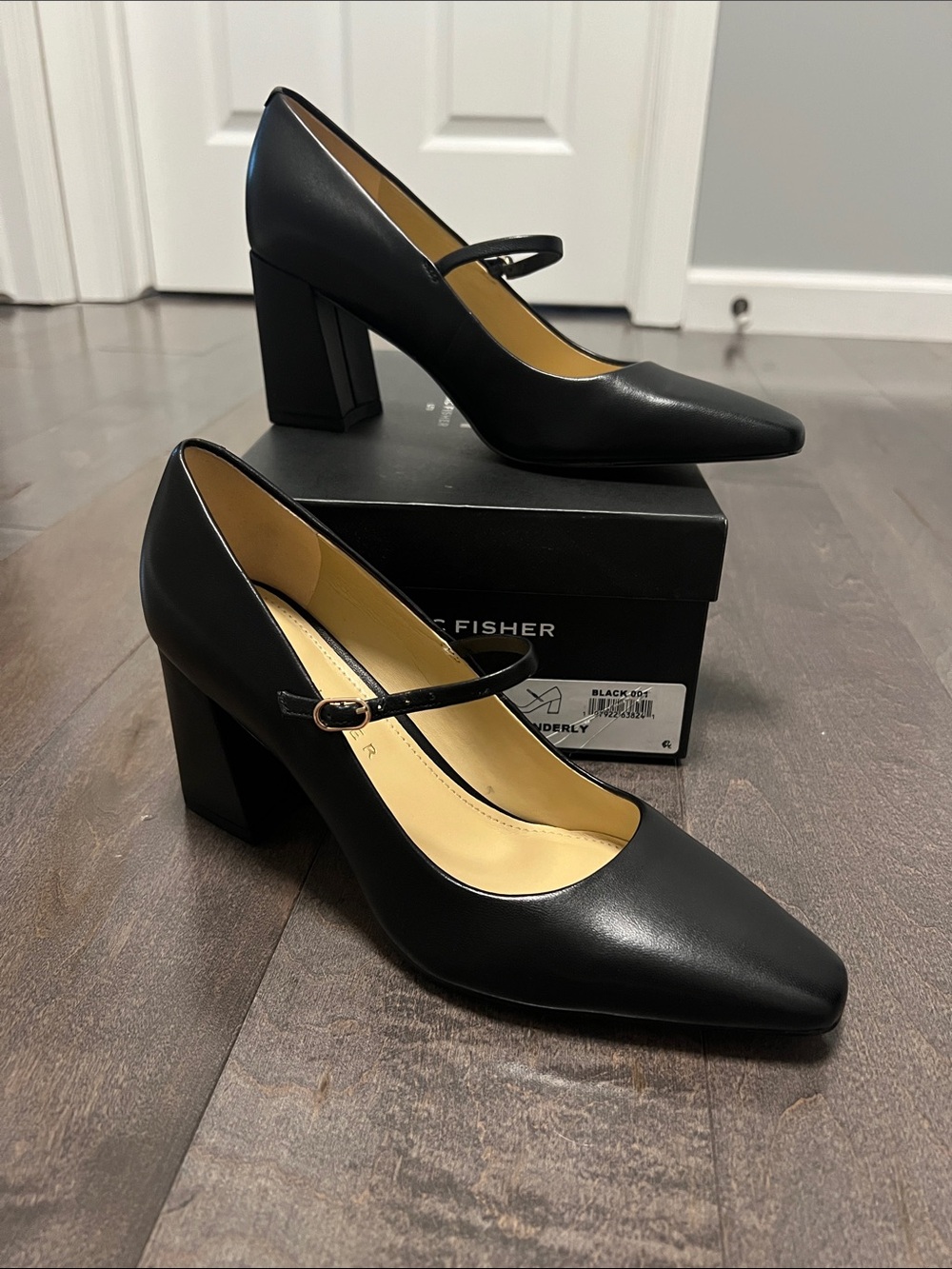 Marc Fisher Black Leather Mary Jane Block Pumps